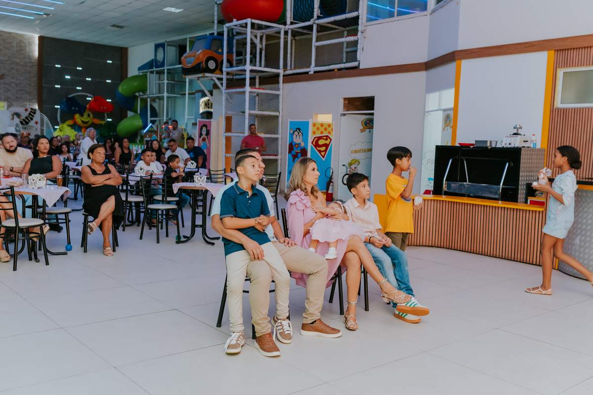 fotografa familia festa infantil 1 ano Elisa tema borboleta casa de festas estação faz de conta taquara Rio de Janeiro Jacarepaguá fotografia 