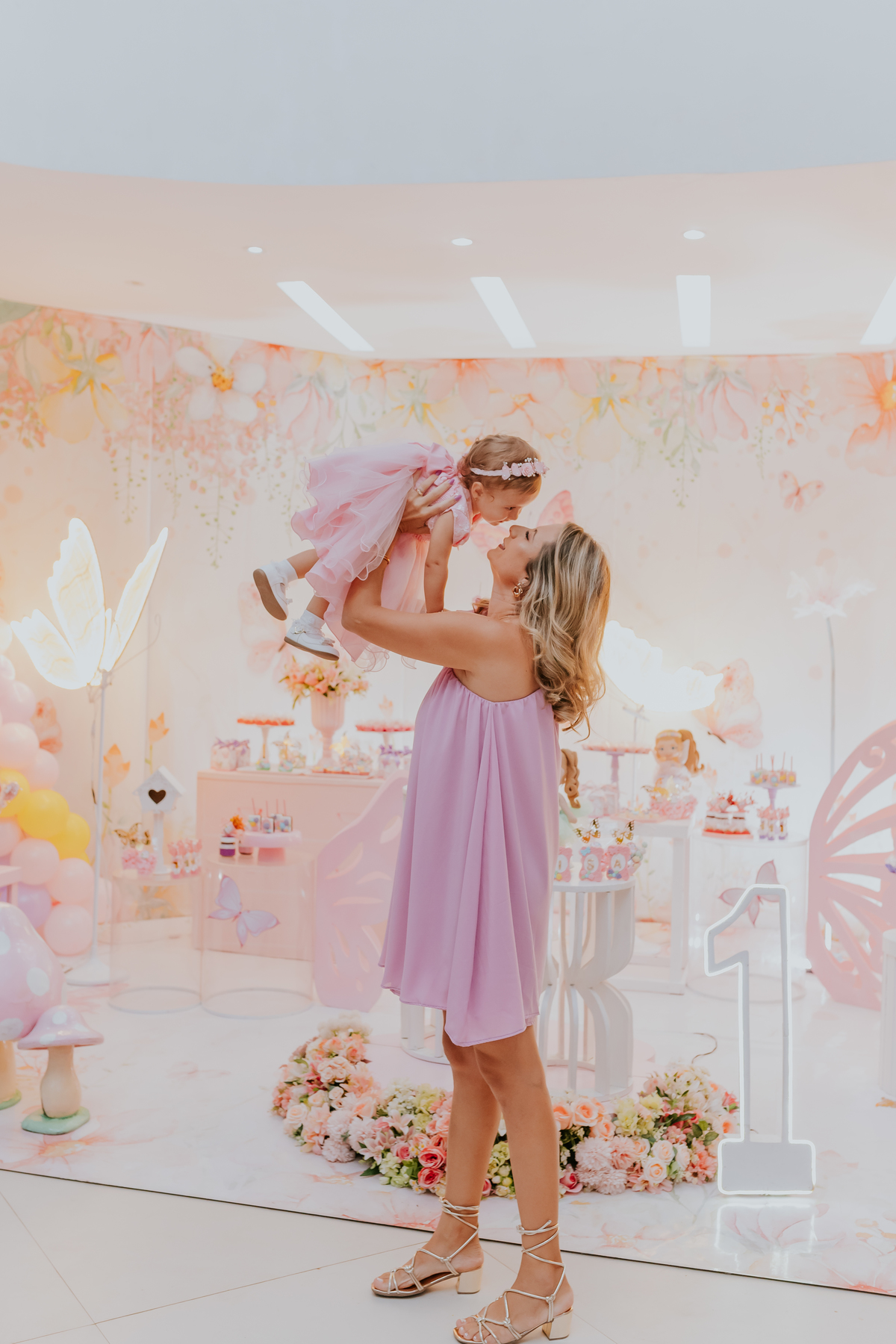 fotografa familia festa infantil 1 ano Elisa tema borboleta casa de festas estação faz de conta taquara Rio de Janeiro Jacarepaguá fotografia 