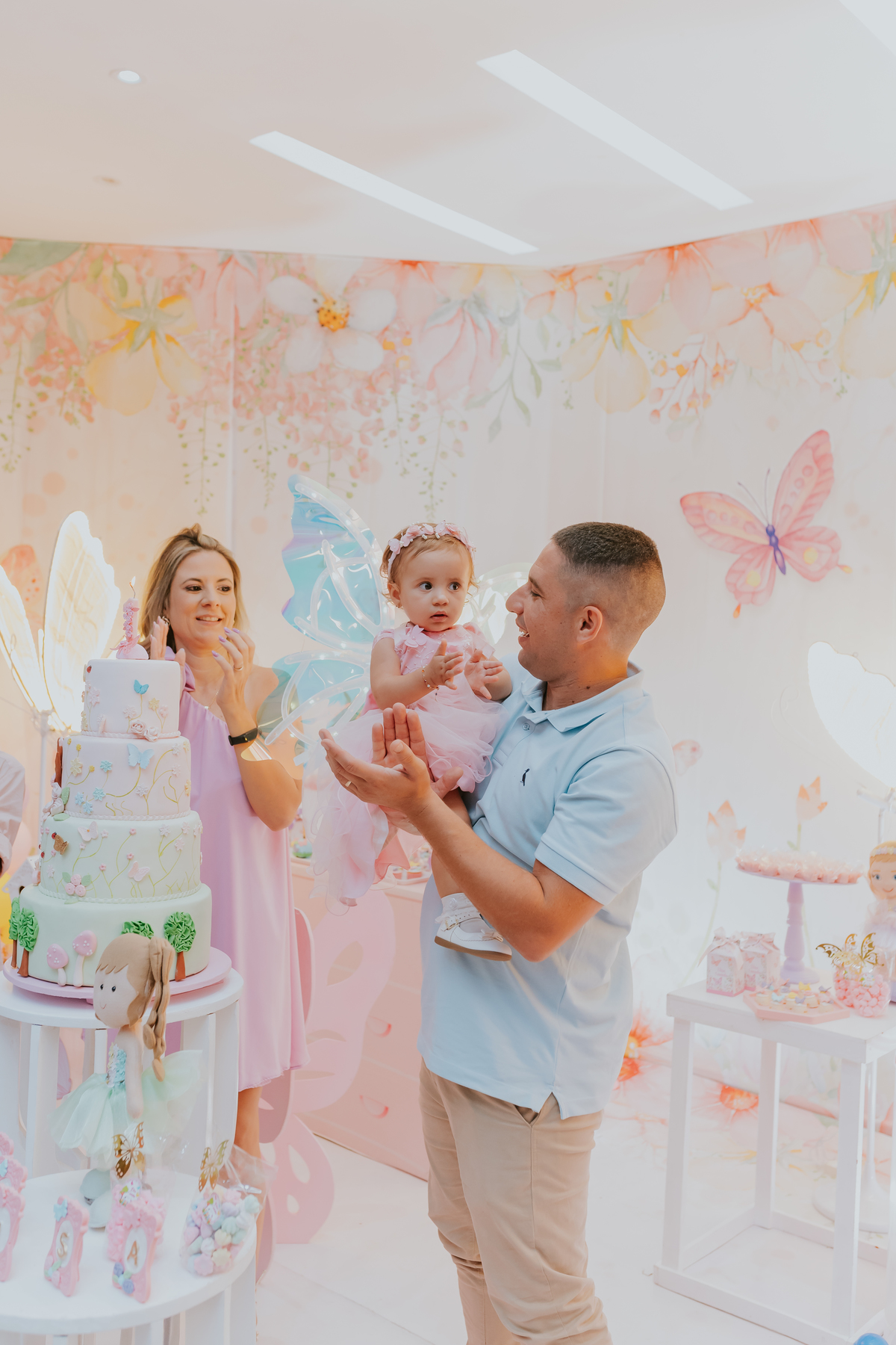 fotografa familia festa infantil 1 ano Elisa tema borboleta casa de festas estação faz de conta taquara Rio de Janeiro Jacarepaguá fotografia 