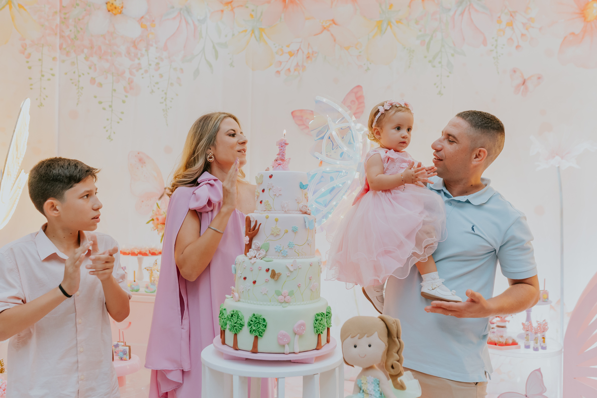 fotografa familia festa infantil 1 ano Elisa tema borboleta casa de festas estação faz de conta taquara Rio de Janeiro Jacarepaguá fotografia 