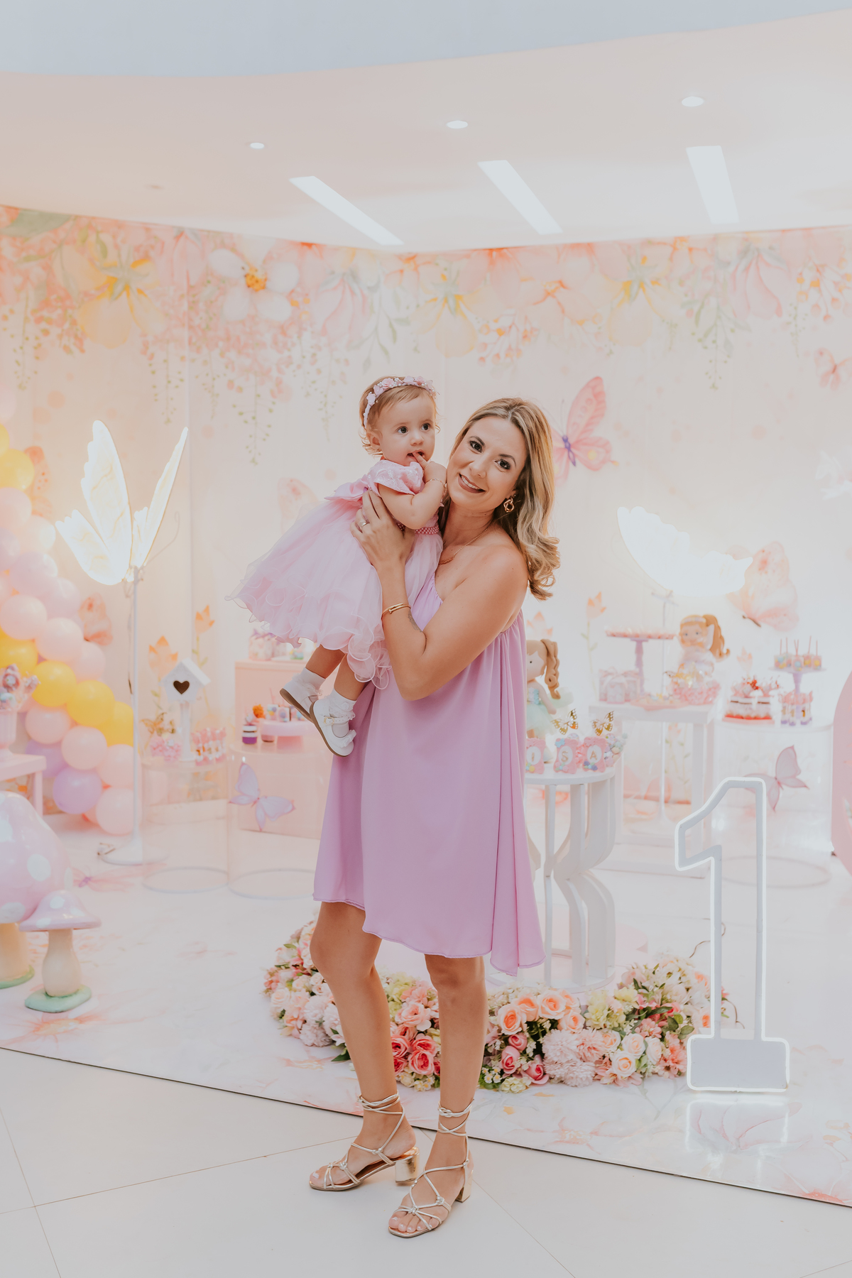 fotografa familia festa infantil 1 ano Elisa tema borboleta casa de festas estação faz de conta taquara Rio de Janeiro Jacarepaguá fotografia 