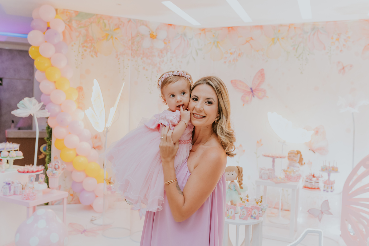 fotografa familia festa infantil 1 ano Elisa tema borboleta casa de festas estação faz de conta taquara Rio de Janeiro Jacarepaguá fotografia 