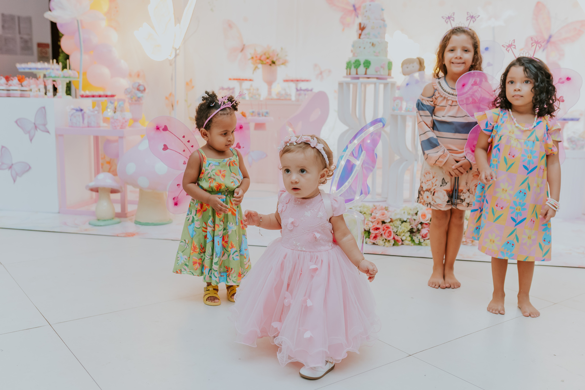 fotografa familia festa infantil 1 ano Elisa tema borboleta casa de festas estação faz de conta taquara Rio de Janeiro Jacarepaguá fotografia 