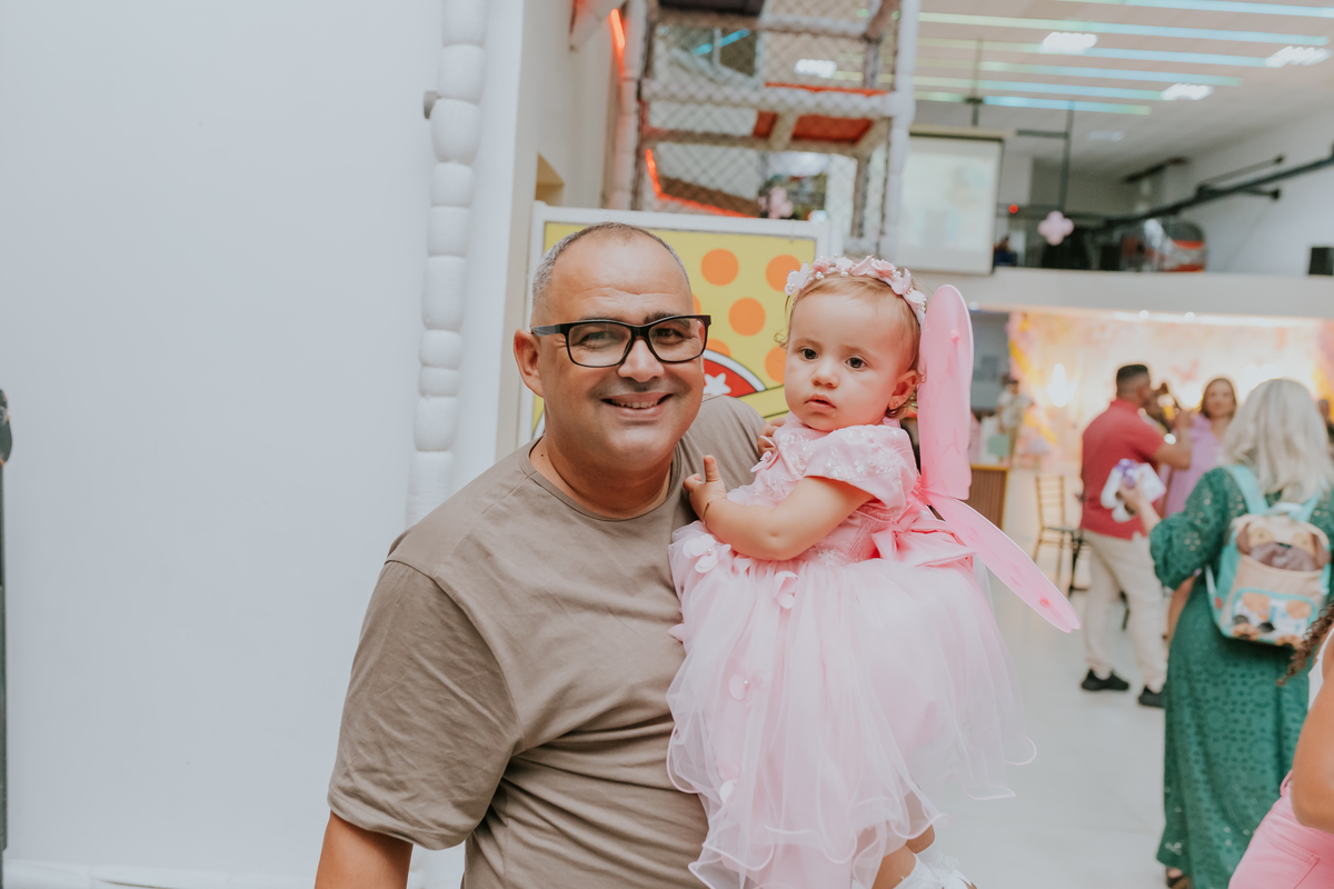 fotografa familia festa infantil 1 ano Elisa tema borboleta casa de festas estação faz de conta taquara Rio de Janeiro Jacarepaguá fotografia 