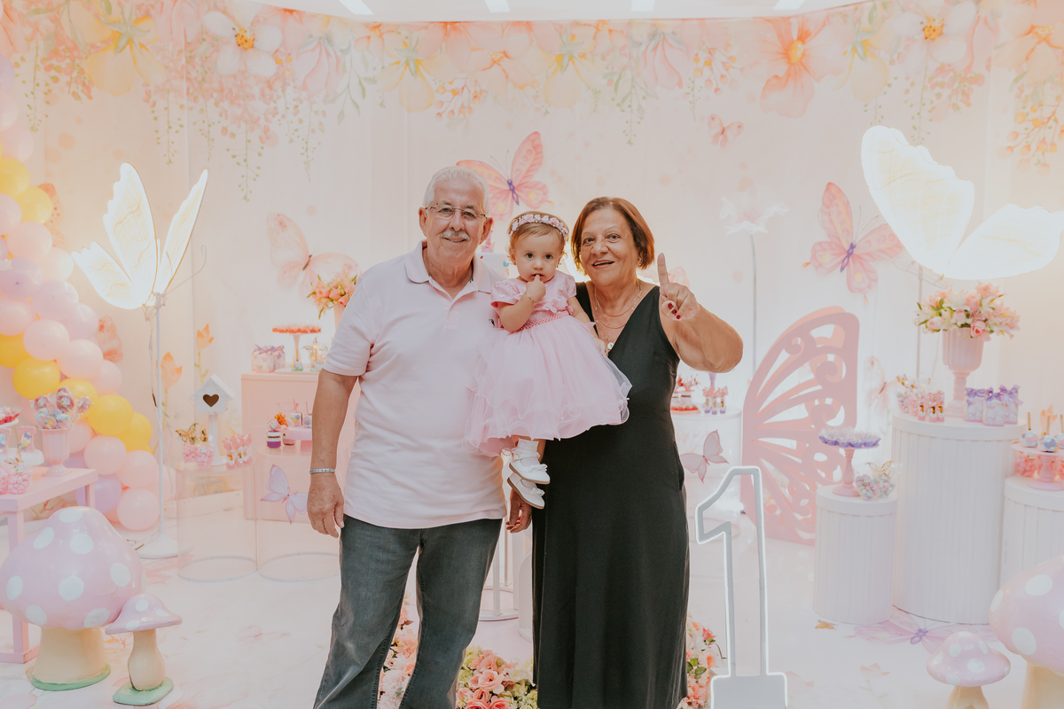fotografa familia festa infantil 1 ano Elisa tema borboleta casa de festas estação faz de conta taquara Rio de Janeiro Jacarepaguá fotografia 