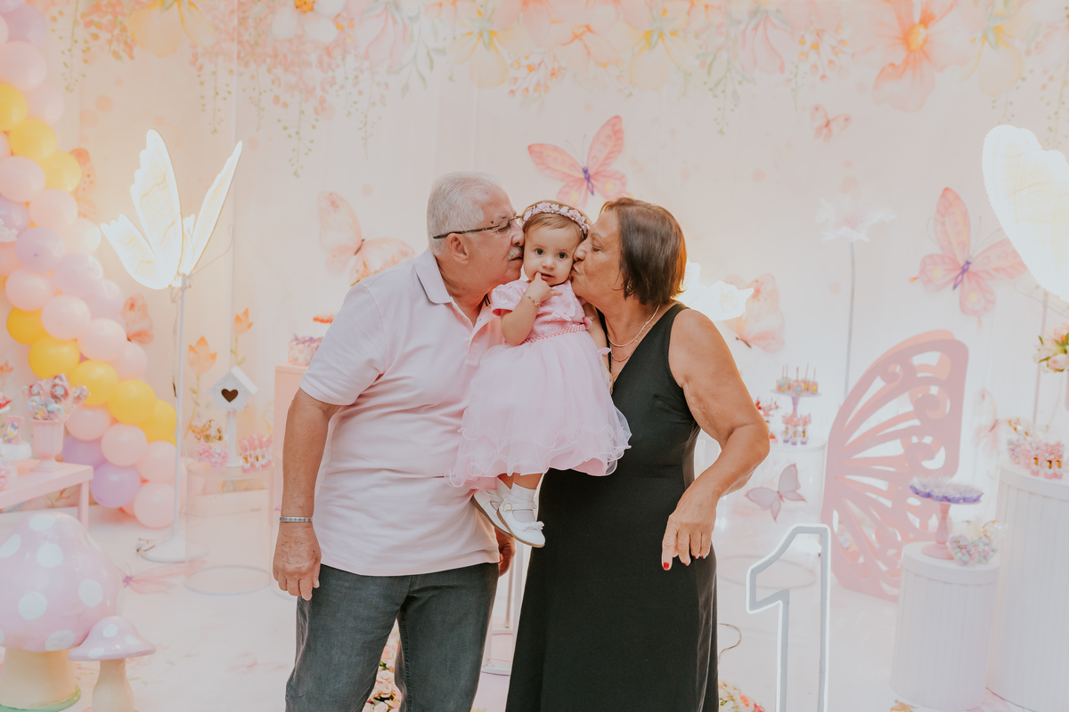 fotografa familia festa infantil 1 ano Elisa tema borboleta casa de festas estação faz de conta taquara Rio de Janeiro Jacarepaguá fotografia 
