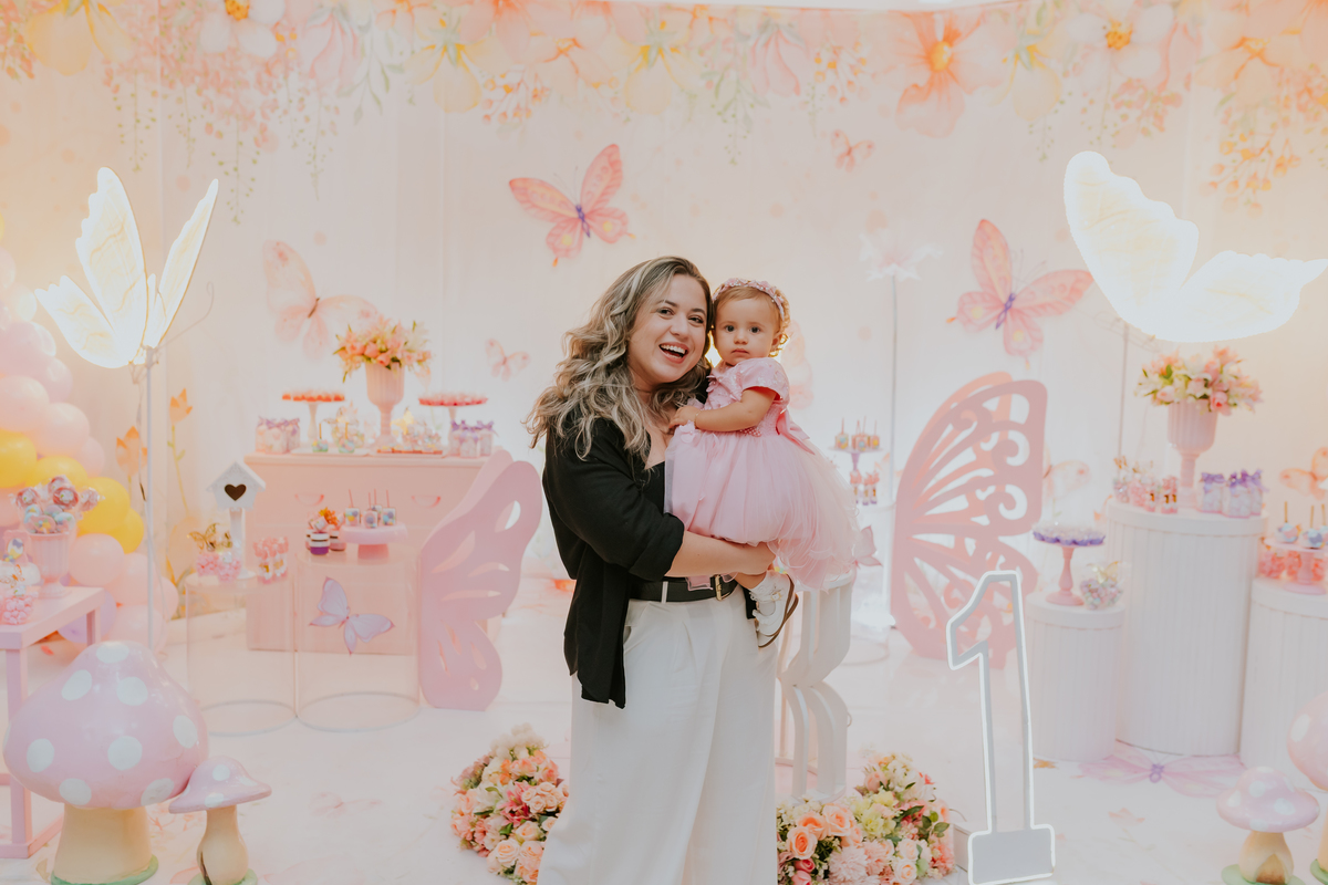 fotografa familia festa infantil 1 ano Elisa tema borboleta casa de festas estação faz de conta taquara Rio de Janeiro Jacarepaguá fotografia 