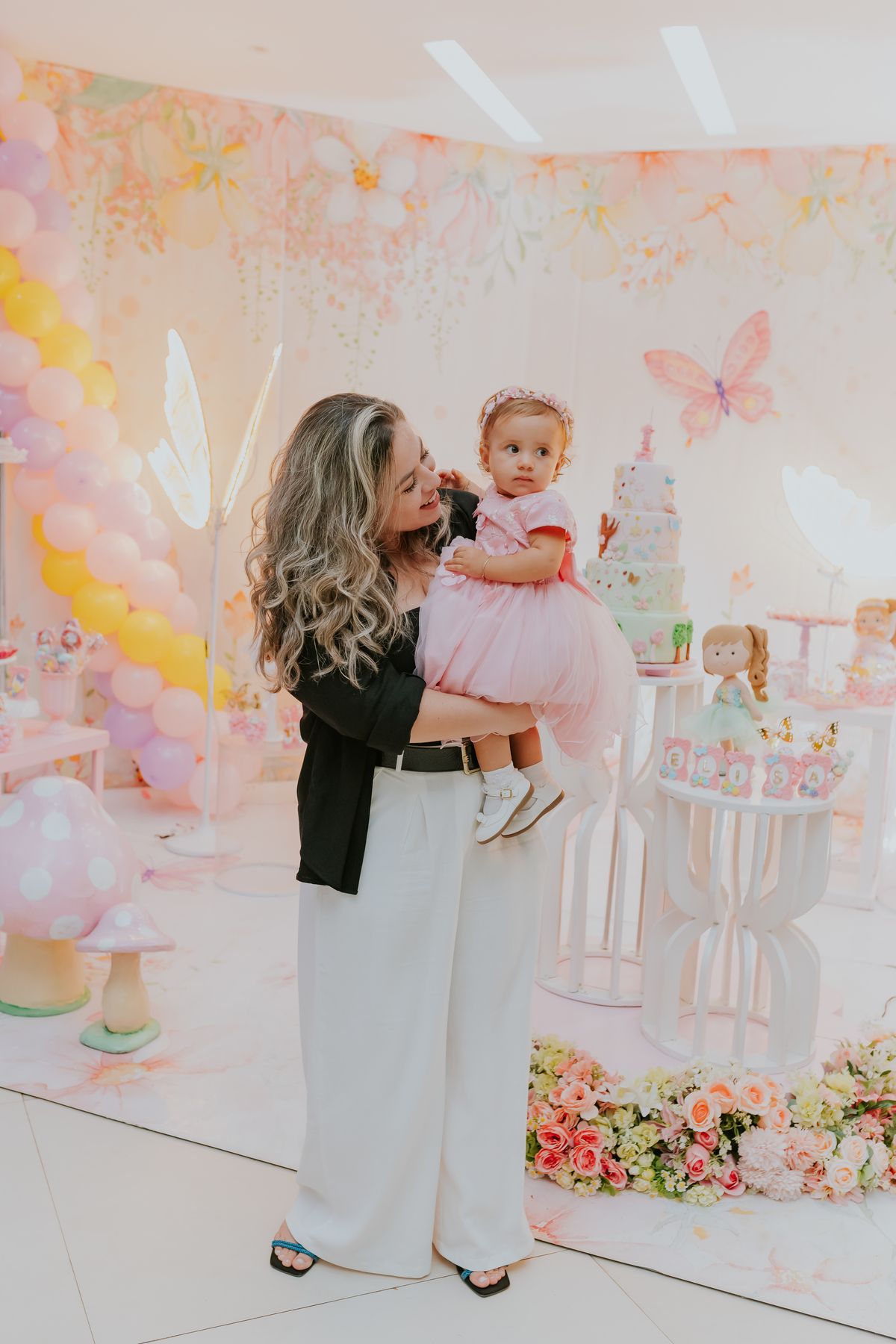 fotografa familia festa infantil 1 ano Elisa tema borboleta casa de festas estação faz de conta taquara Rio de Janeiro Jacarepaguá fotografia 