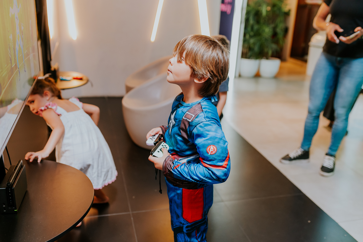 fotografia festa infantil fotografa familia 4 anos Guillermo tema super herois casa de festas espoleta Buffet botafogo rj rio de janeiro 