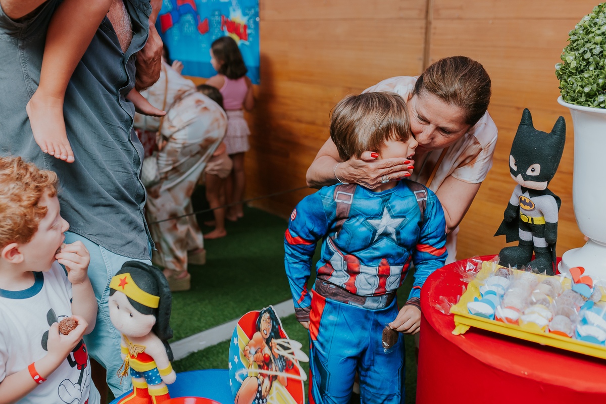 fotografia festa infantil fotografa familia 4 anos Guillermo tema super herois casa de festas espoleta Buffet botafogo rj rio de janeiro 