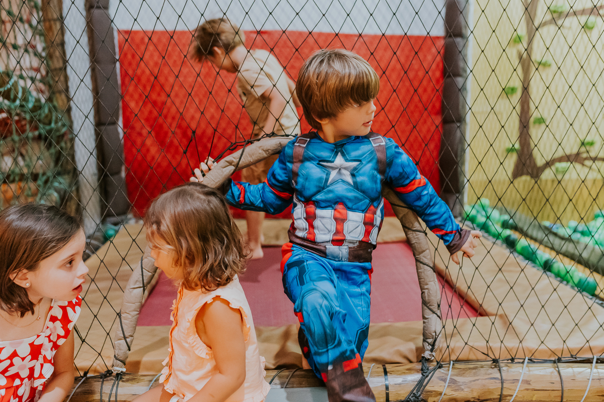 fotografia festa infantil fotografa familia 4 anos Guillermo tema super herois casa de festas espoleta Buffet botafogo rj rio de janeiro 