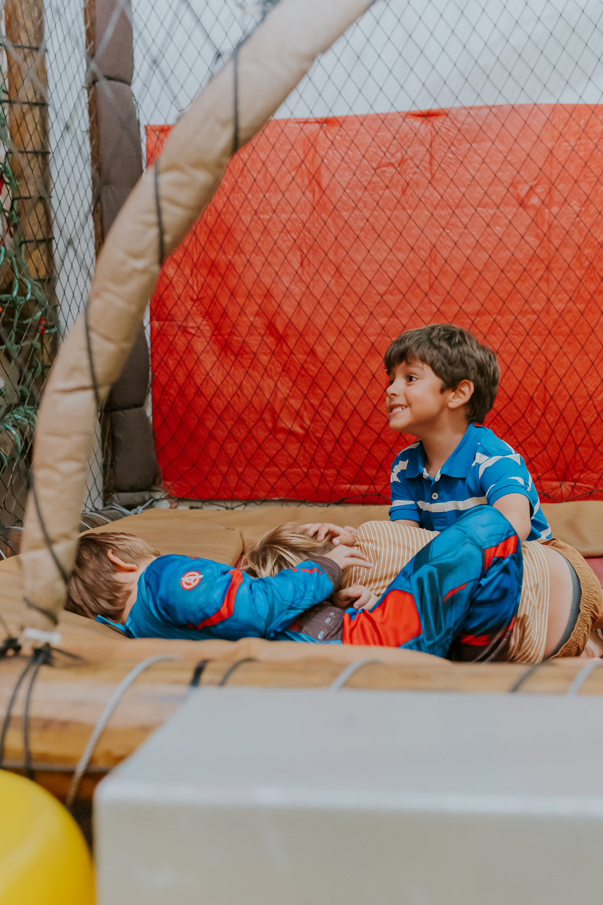fotografia festa infantil fotografa familia 4 anos Guillermo tema super herois casa de festas espoleta Buffet botafogo rj rio de janeiro 