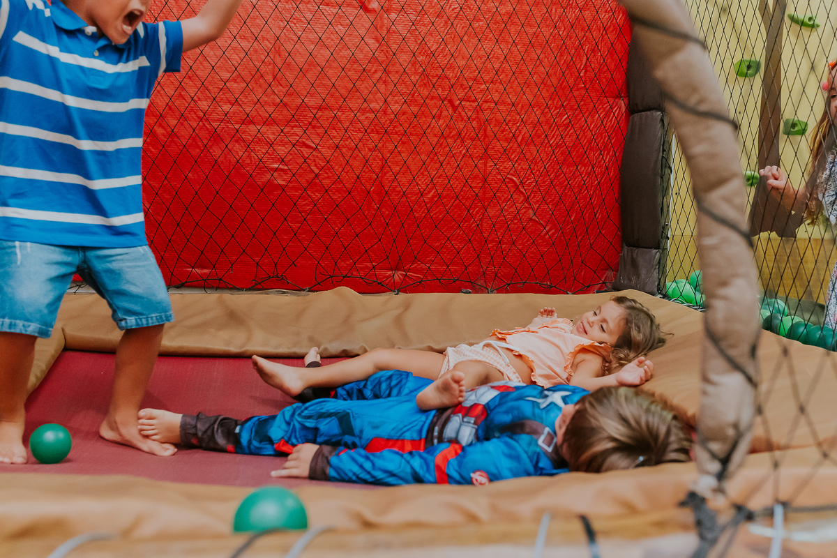 fotografia festa infantil fotografa familia 4 anos Guillermo tema super herois casa de festas espoleta Buffet botafogo rj rio de janeiro 