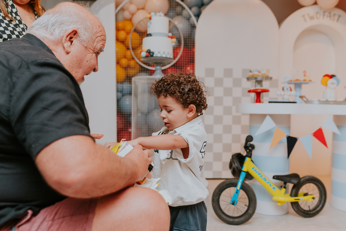 fotografa festa infantil fotografia familia niteroi icarai rio de janeiro 3 anos antonio tema carros bicicleta rj 