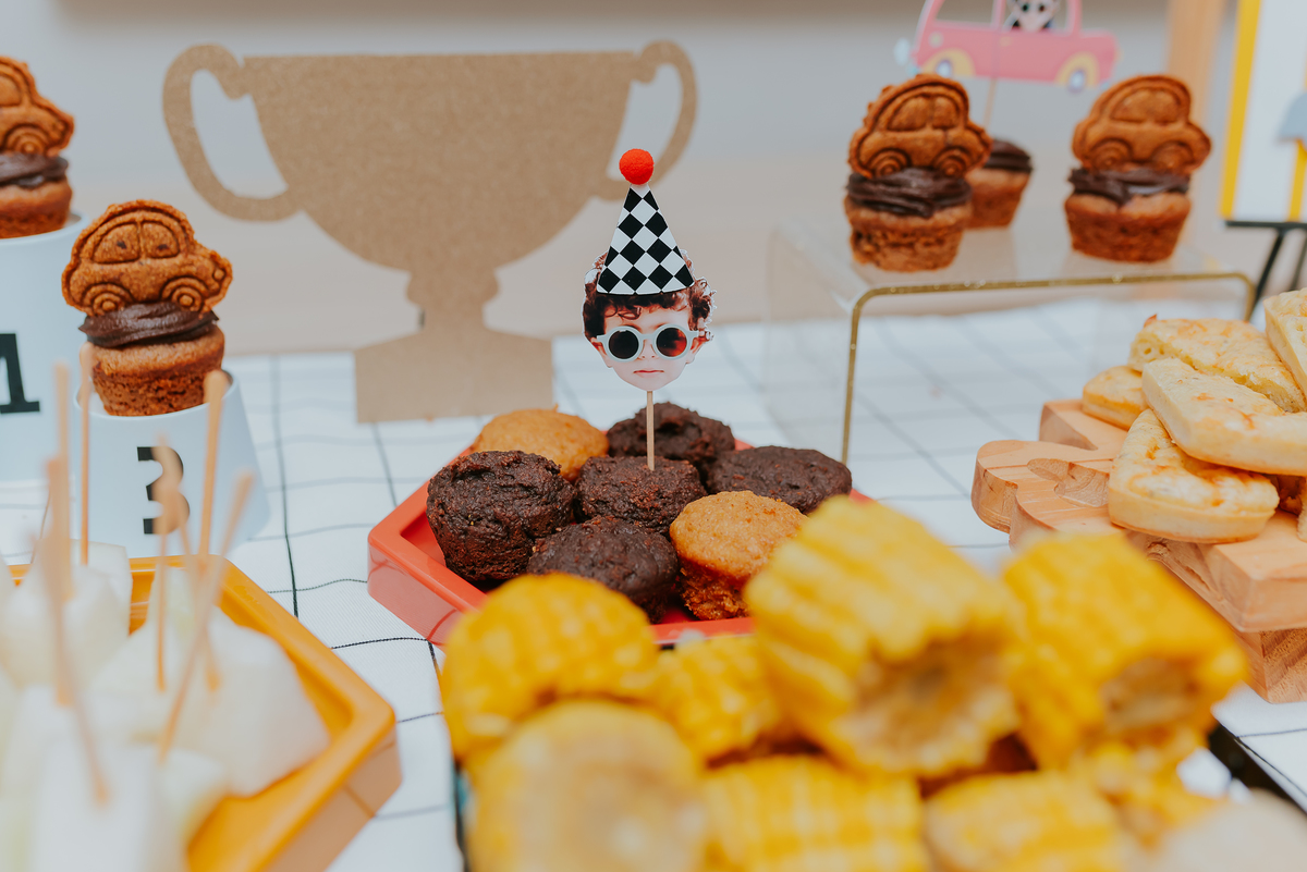 fotografa festa infantil fotografia familia niteroi icarai rio de janeiro 3 anos antonio tema carros bicicleta rj 