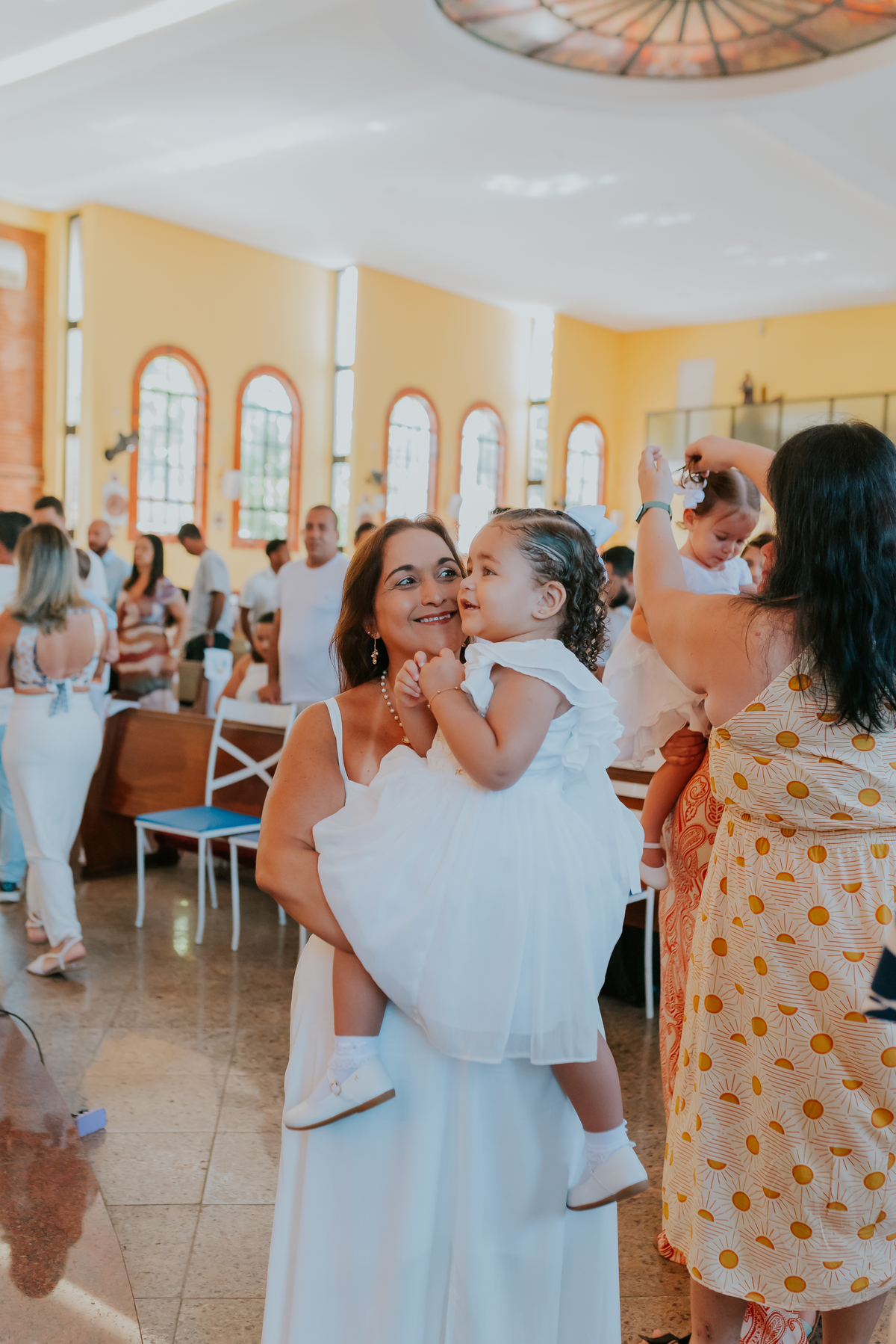 Fotógrafa de família Batizado na Paróquia Nossa Senhora Aparecida- Ilha do Governador, RJ batismo monero fotografia 