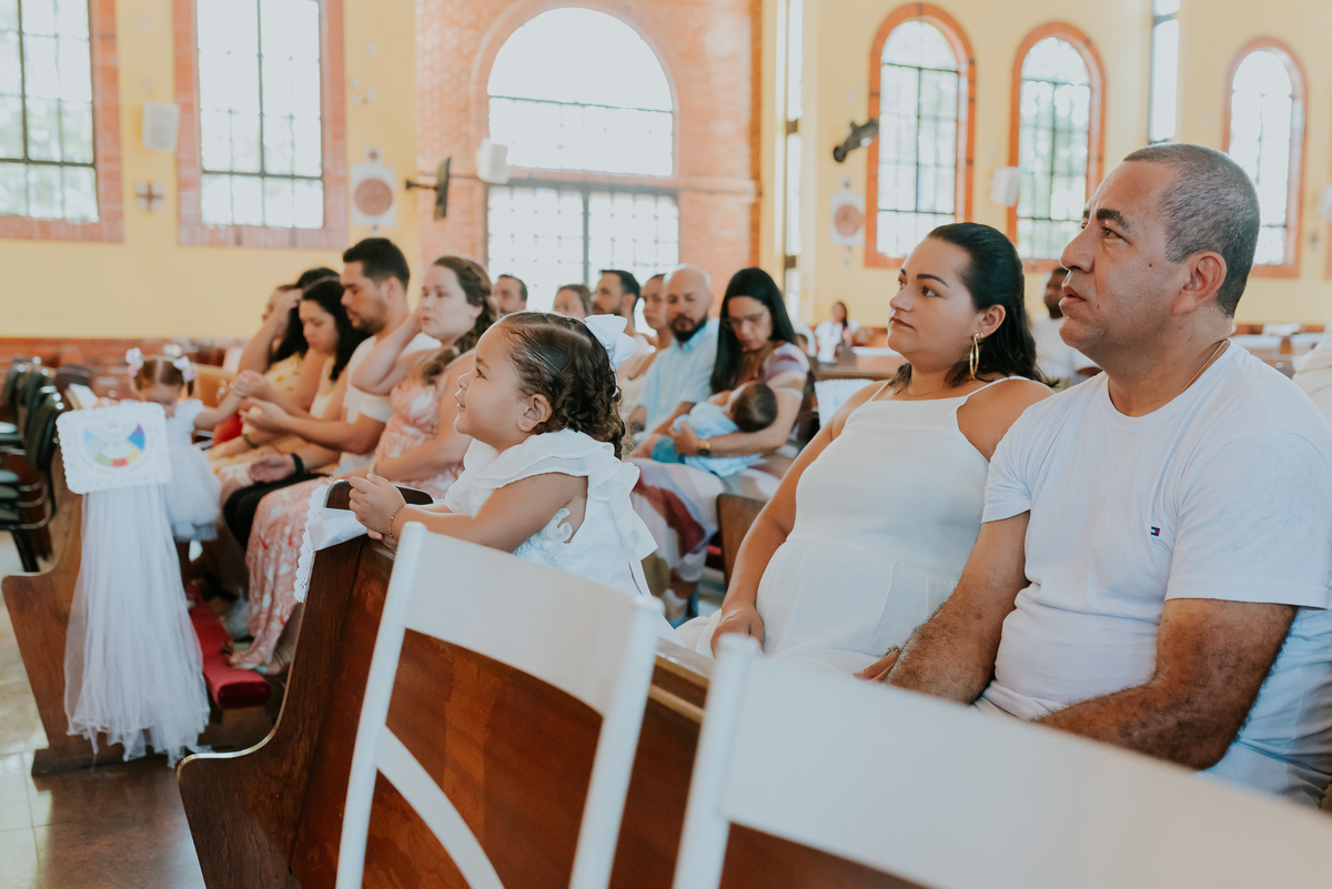 Fotógrafa de família Batizado na Paróquia Nossa Senhora Aparecida- Ilha do Governador, RJ batismo monero fotografia 