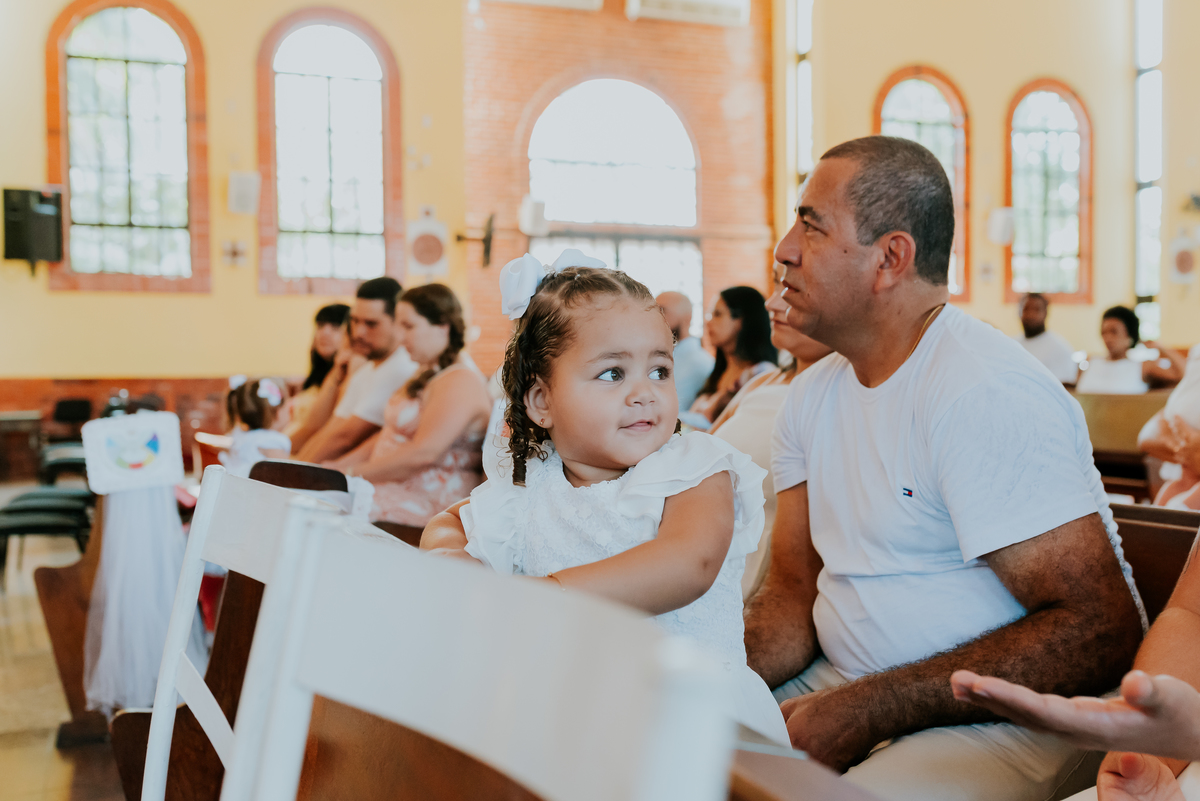Fotógrafa de família Batizado na Paróquia Nossa Senhora Aparecida- Ilha do Governador, RJ batismo monero fotografia 