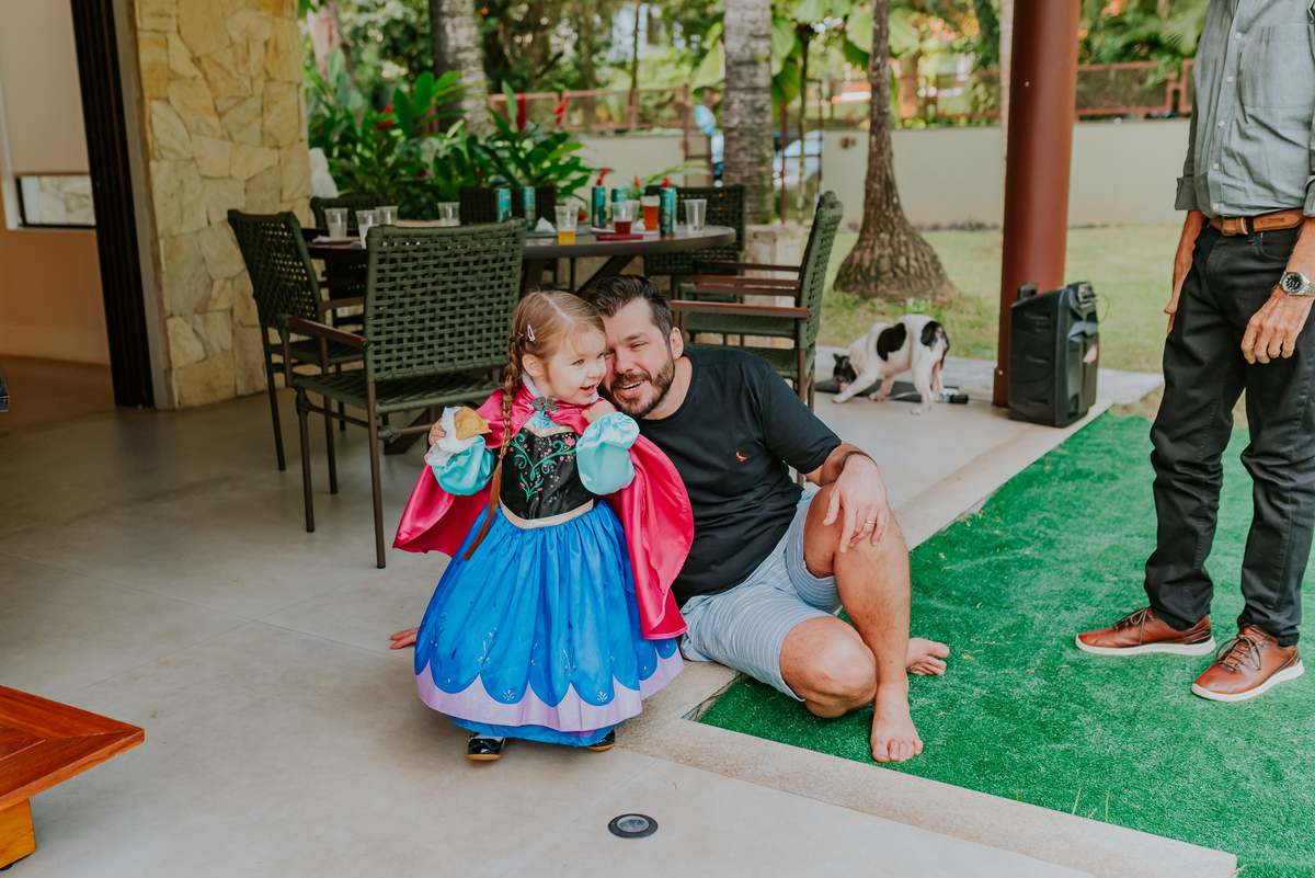 fotografa de familia festa infantil rio de janeiro rj barra da Tijuca Lara 2 anos decoracao tema Frozen 