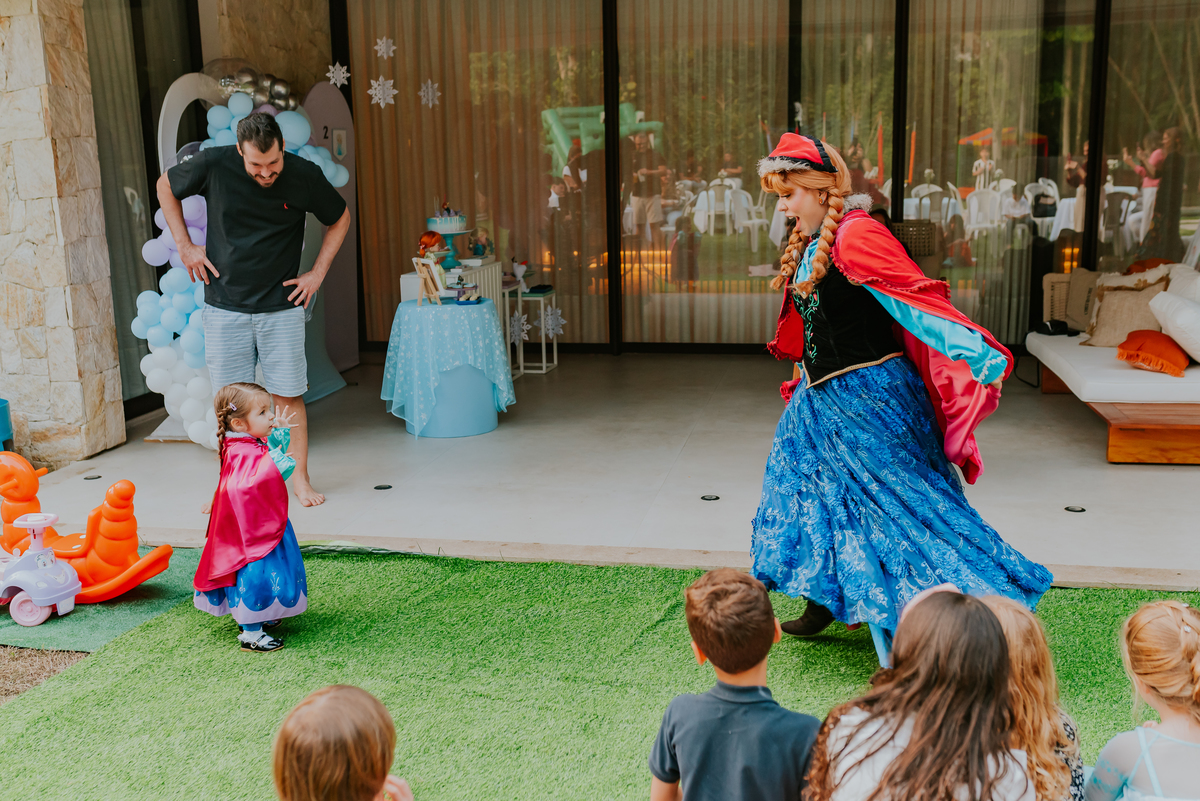 fotografa de familia festa infantil rio de janeiro rj barra da Tijuca Lara 2 anos decoracao tema Frozen 
