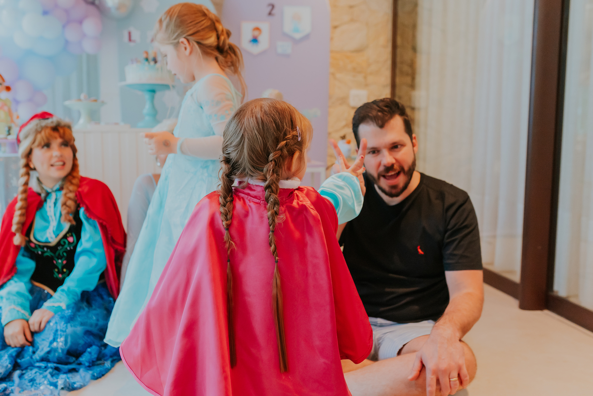 fotografa de familia festa infantil rio de janeiro rj barra da Tijuca Lara 2 anos decoracao tema Frozen 