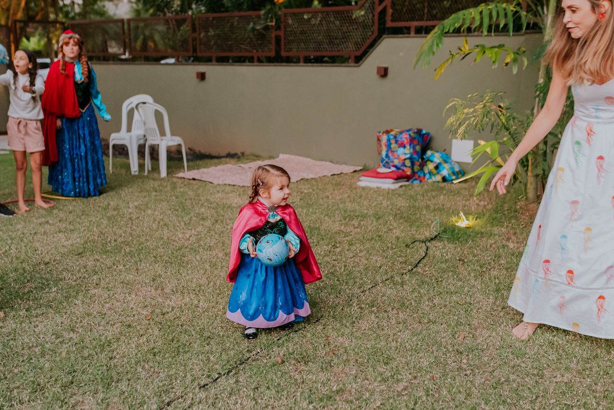 fotografa de familia festa infantil rio de janeiro rj barra da Tijuca Lara 2 anos decoracao tema Frozen 