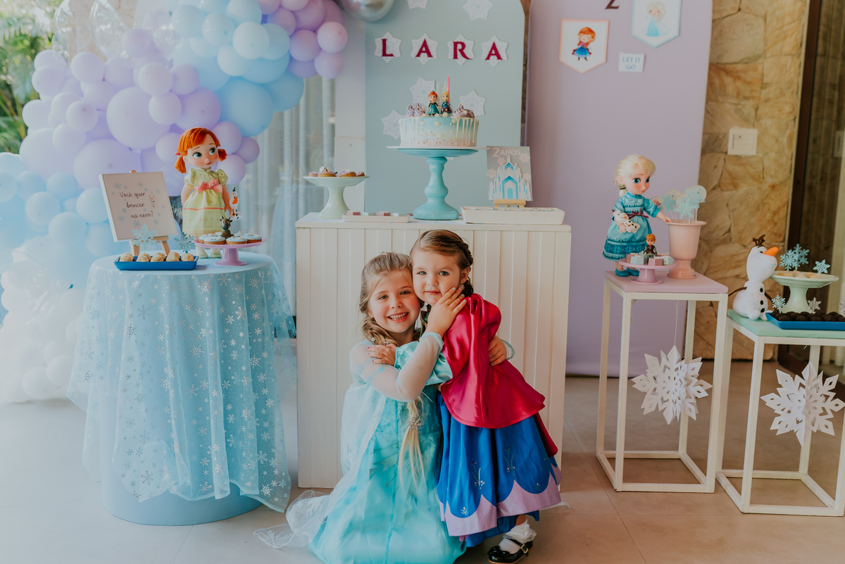 fotografa de familia festa infantil rio de janeiro rj barra da Tijuca Lara 2 anos decoracao tema Frozen 