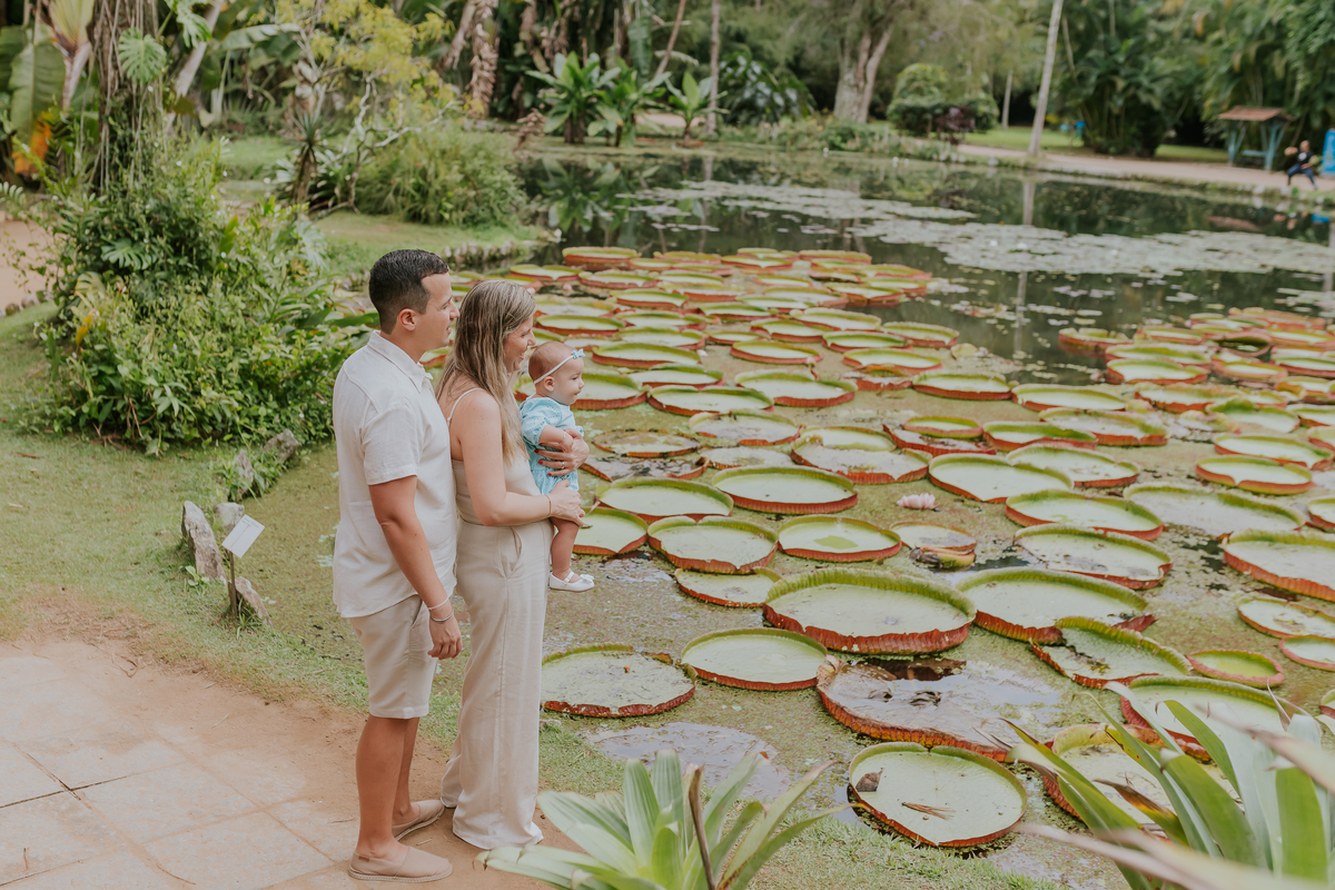 Fotografia de familia- Ensaio no Jardim Botânico, RJ fotografa Rio de Janeiro acompanhamento externo Manuela 10 meses sessão