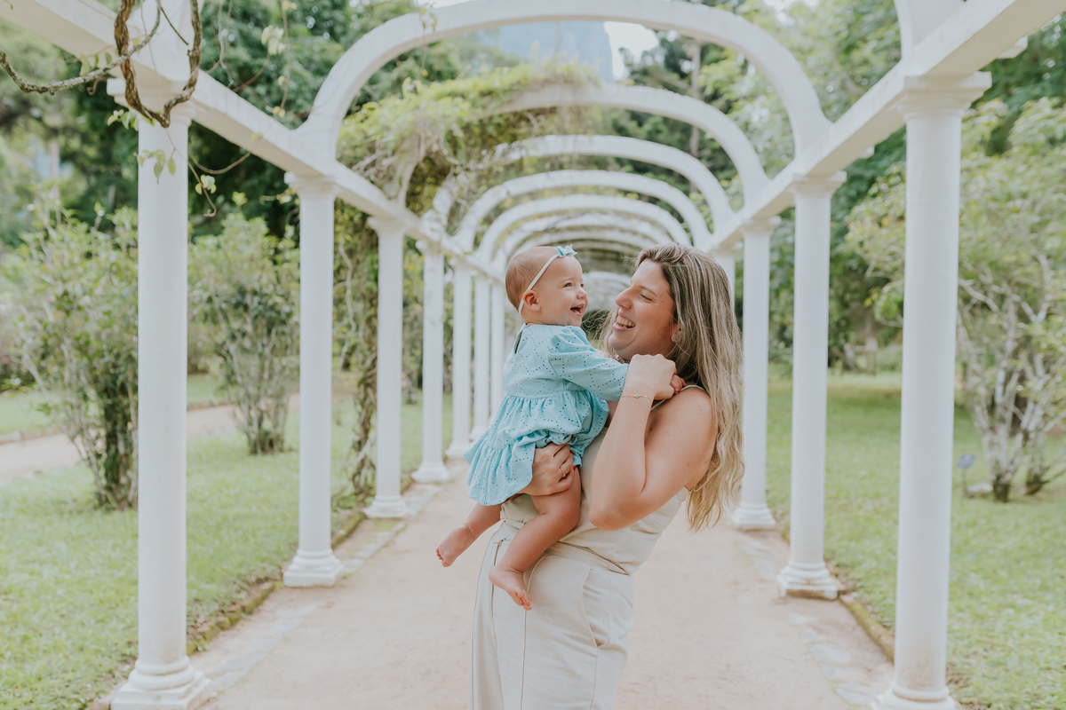 Fotografia de familia- Ensaio no Jardim Botânico, RJ fotografa Rio de Janeiro acompanhamento externo Manuela 10 meses sessão