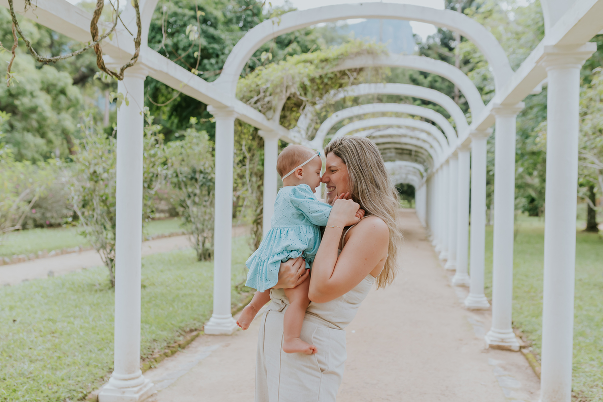 Fotografia de familia- Ensaio no Jardim Botânico, RJ fotografa Rio de Janeiro acompanhamento externo Manuela 10 meses sessão