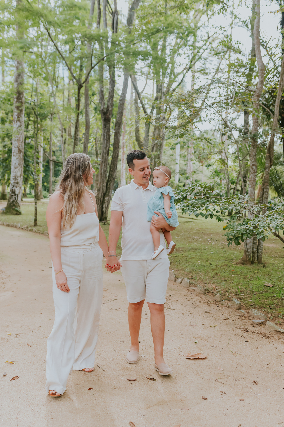 Fotografia de familia- Ensaio no Jardim Botânico, RJ fotografa Rio de Janeiro acompanhamento externo Manuela 10 meses sessão