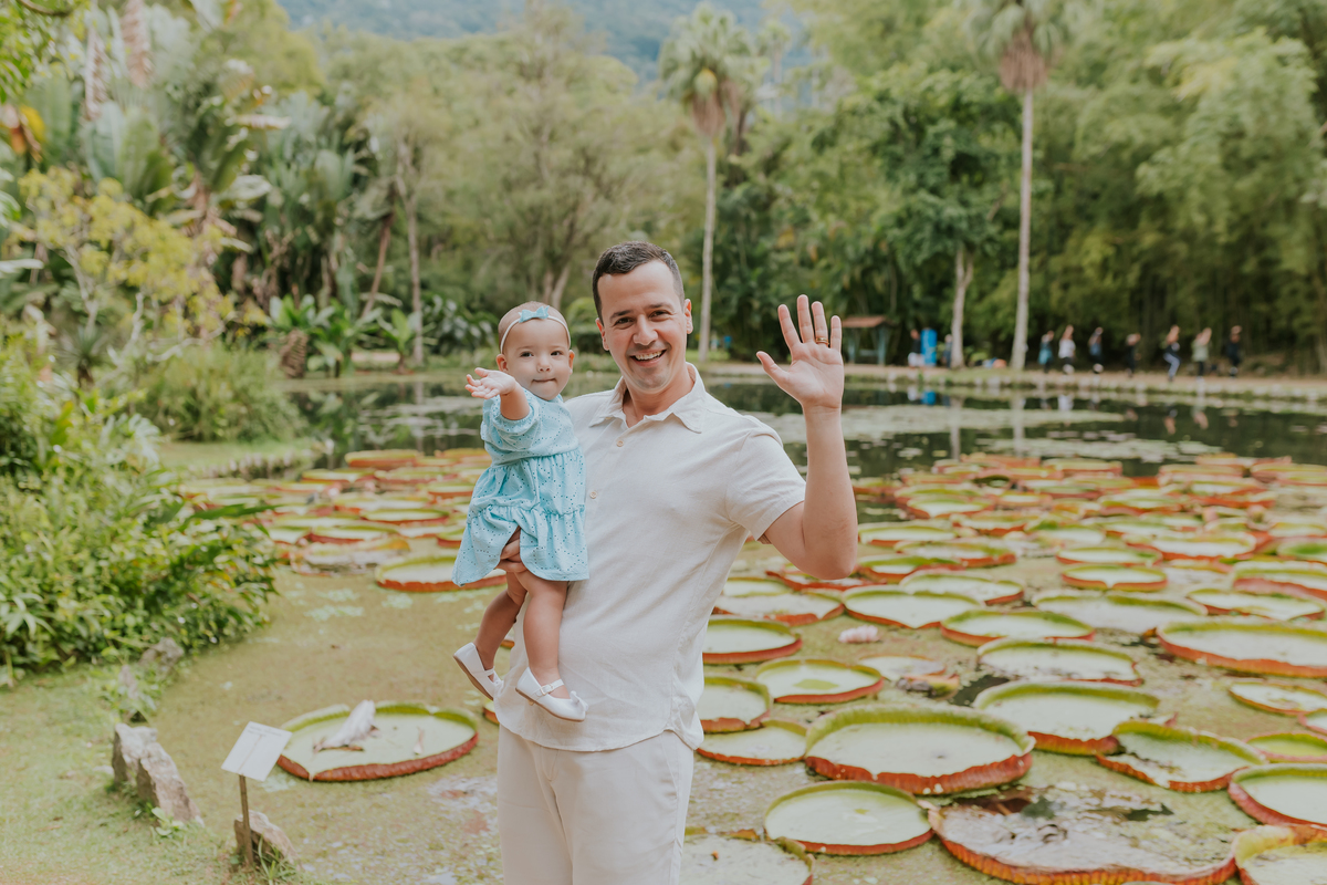 Fotografia de familia- Ensaio no Jardim Botânico, RJ fotografa Rio de Janeiro acompanhamento externo Manuela 10 meses sessão