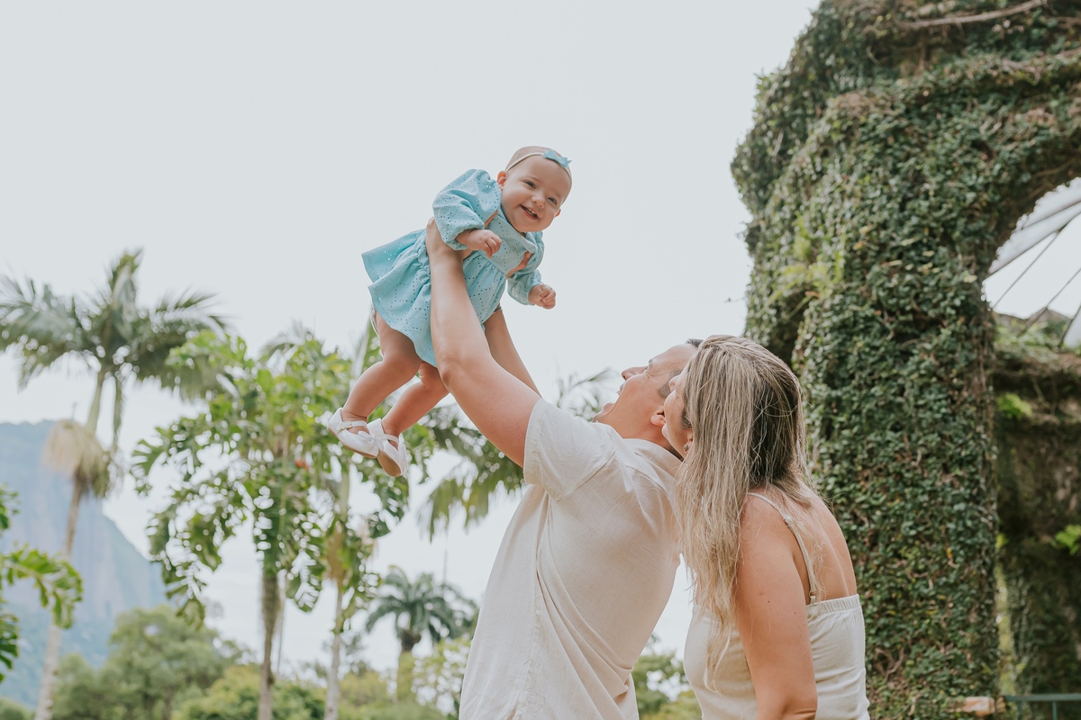 Fotografia de familia- Ensaio no Jardim Botânico, RJ fotografa Rio de Janeiro acompanhamento externo Manuela 10 meses sessão