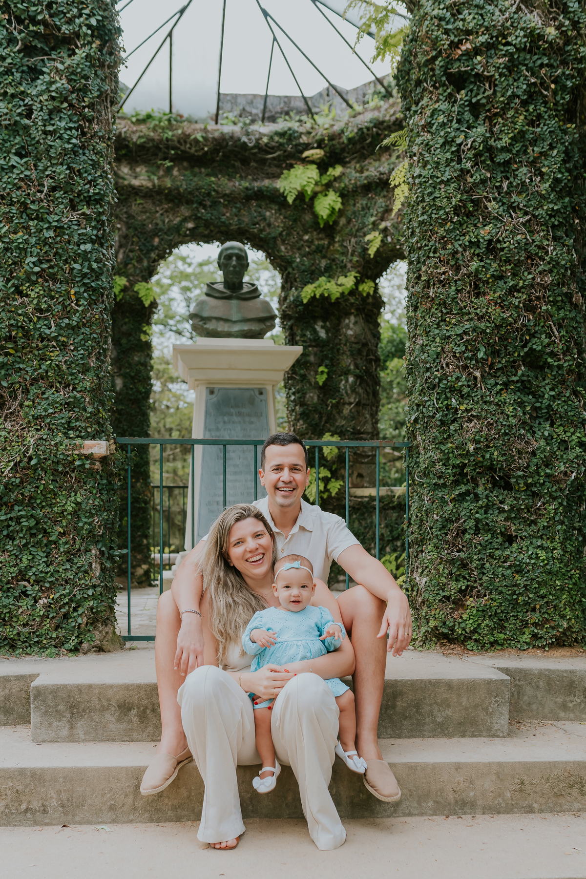 Fotografia de familia- Ensaio no Jardim Botânico, RJ fotografa Rio de Janeiro acompanhamento externo Manuela 10 meses sessão