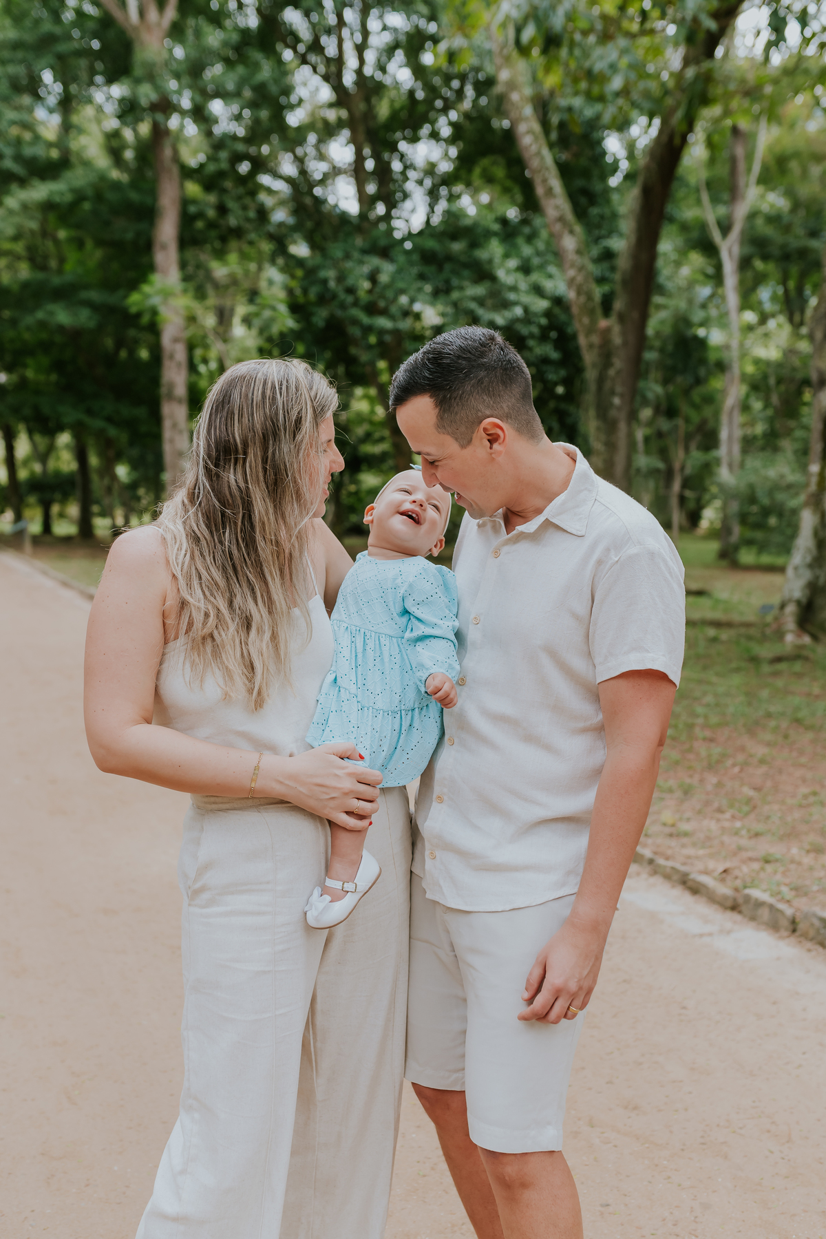 Fotografia de familia- Ensaio no Jardim Botânico, RJ fotografa Rio de Janeiro acompanhamento externo Manuela 10 meses sessão