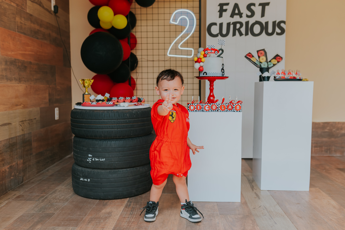 fotografia festa infantil Rio de Janeiro rj fotografa familia 2 anos Nicolas tema carros em casa 