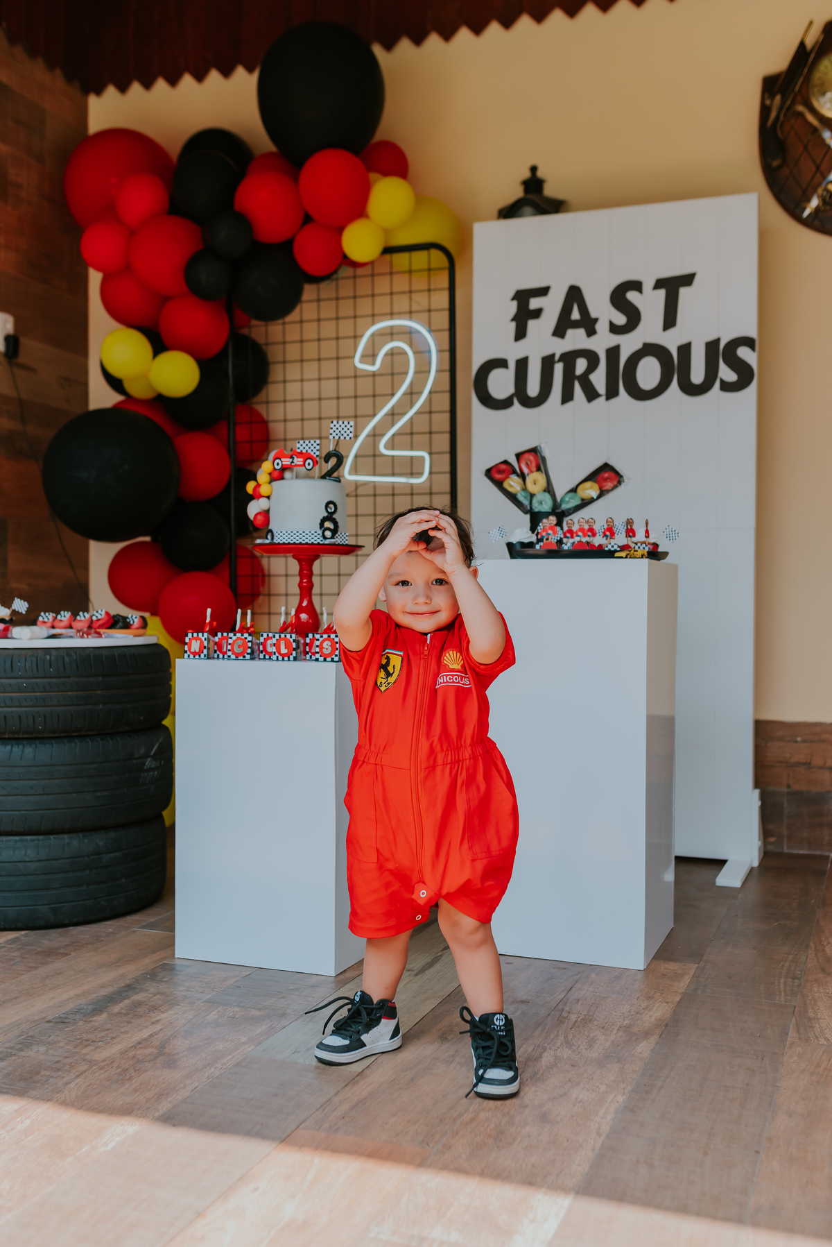 fotografia festa infantil Rio de Janeiro rj fotografa familia 2 anos Nicolas tema carros em casa 