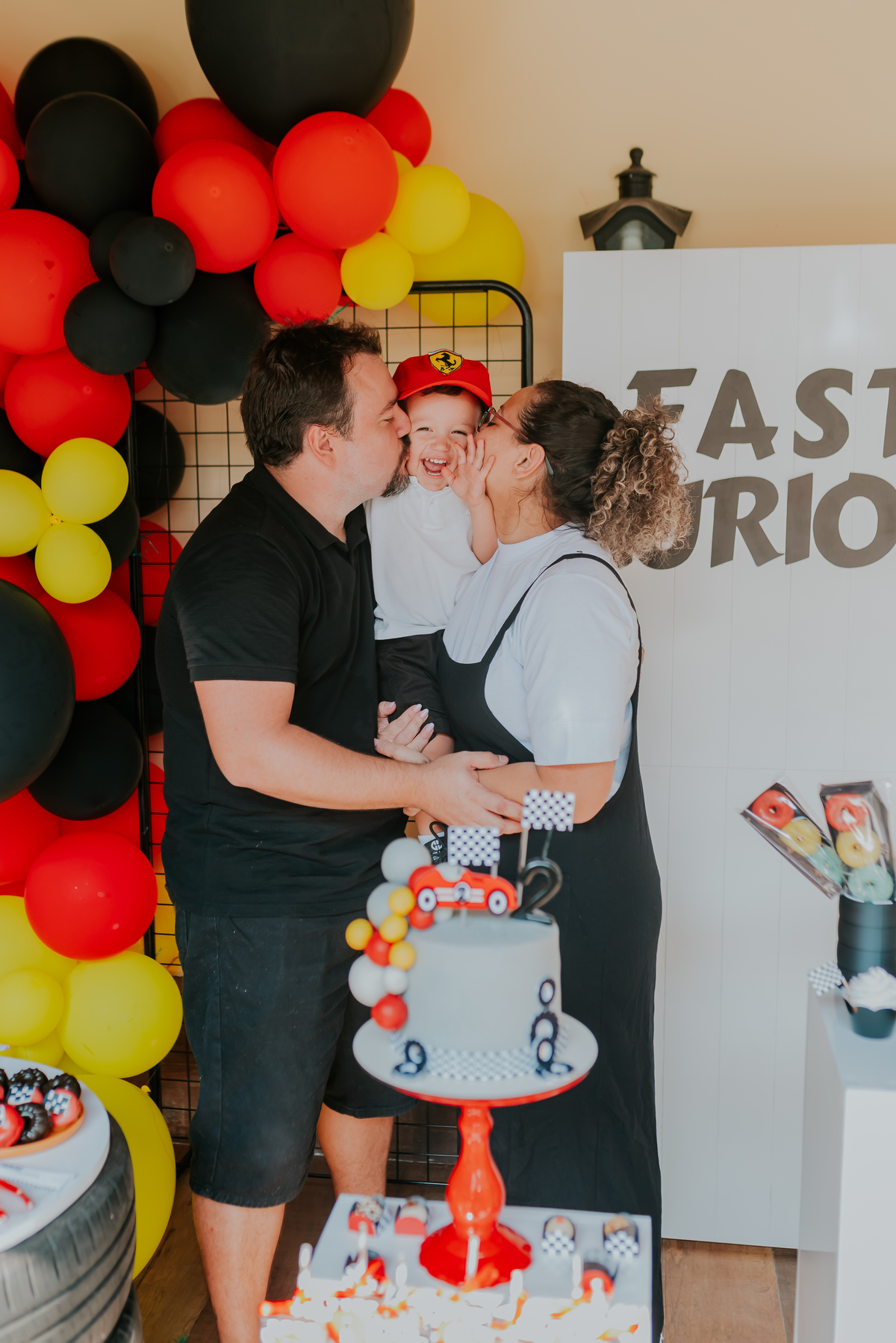 fotografia festa infantil Rio de Janeiro rj fotografa familia 2 anos Nicolas tema carros em casa 