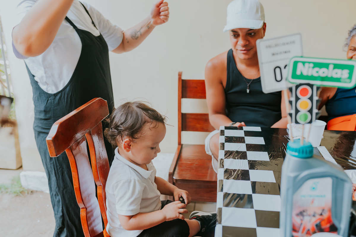 fotografia festa infantil Rio de Janeiro rj fotografa familia 2 anos Nicolas tema carros em casa 