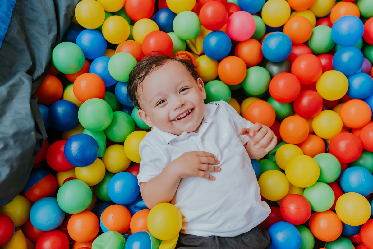 fotografia festa infantil Rio de Janeiro rj fotografa familia 2 anos Nicolas tema carros em casa 