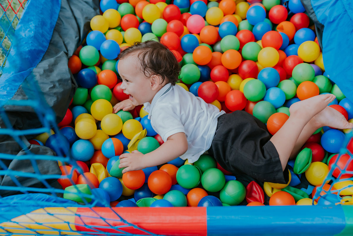 fotografia festa infantil Rio de Janeiro rj fotografa familia 2 anos Nicolas tema carros em casa 