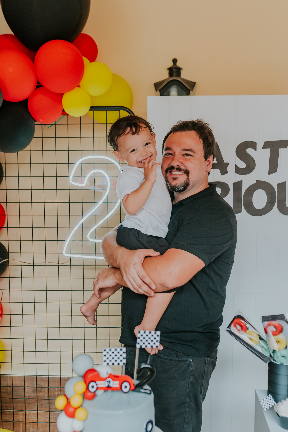 fotografia festa infantil Rio de Janeiro rj fotografa familia 2 anos Nicolas tema carros em casa 