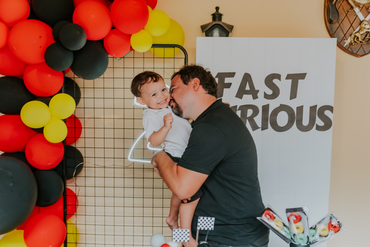 fotografia festa infantil Rio de Janeiro rj fotografa familia 2 anos Nicolas tema carros em casa 