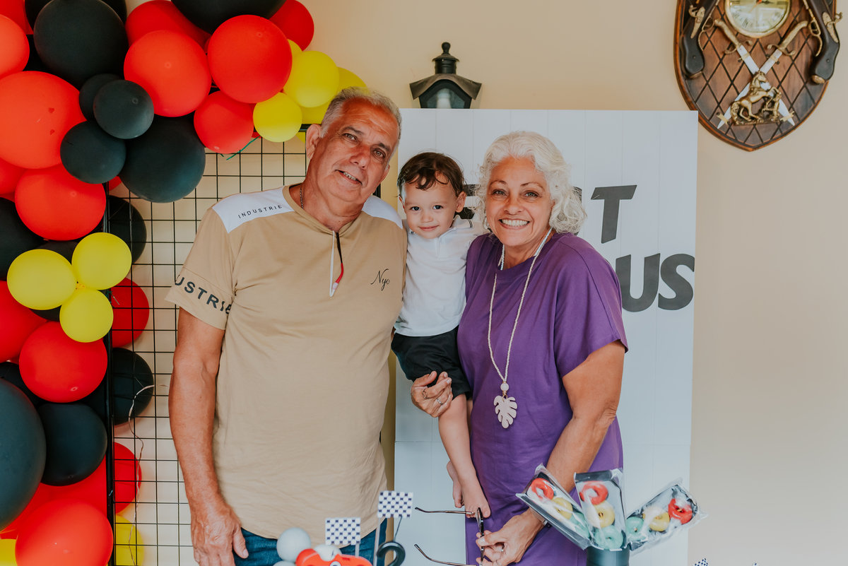 fotografia festa infantil Rio de Janeiro rj fotografa familia 2 anos Nicolas tema carros em casa 
