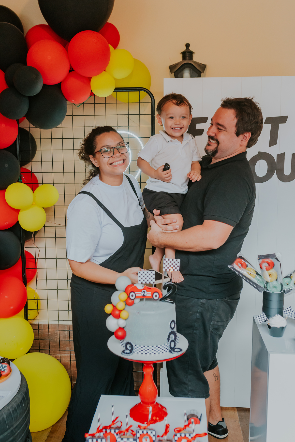 fotografia festa infantil Rio de Janeiro rj fotografa familia 2 anos Nicolas tema carros em casa 