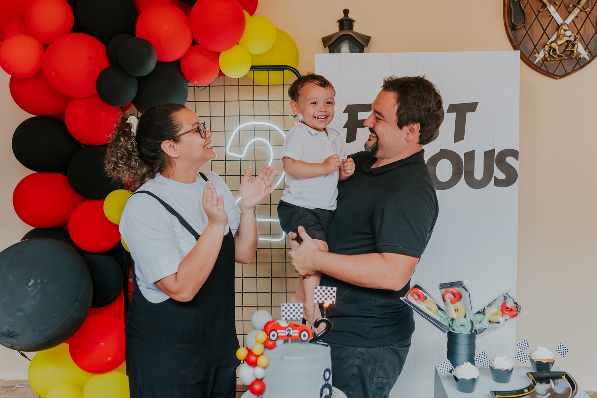 fotografia festa infantil Rio de Janeiro rj fotografa familia 2 anos Nicolas tema carros em casa 