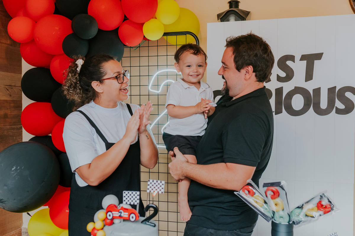 fotografia festa infantil Rio de Janeiro rj fotografa familia 2 anos Nicolas tema carros em casa 