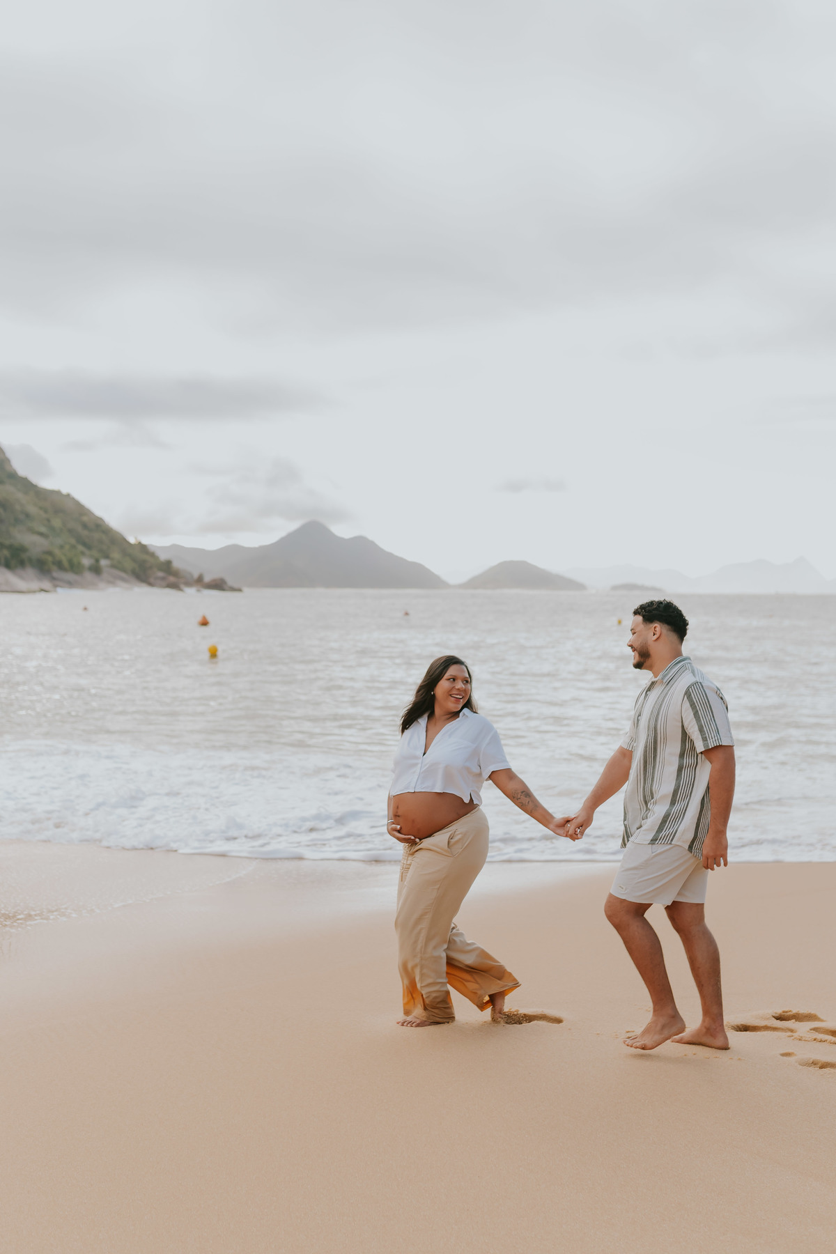 fotografia ensaio gestante na praia vermelha urca rio de janeiro rj fofotografia ensaio gestante na praia vermelha urca rio de janeiro rj fotografa familia gravida espera aurora tografa familia gravida espera aurora 