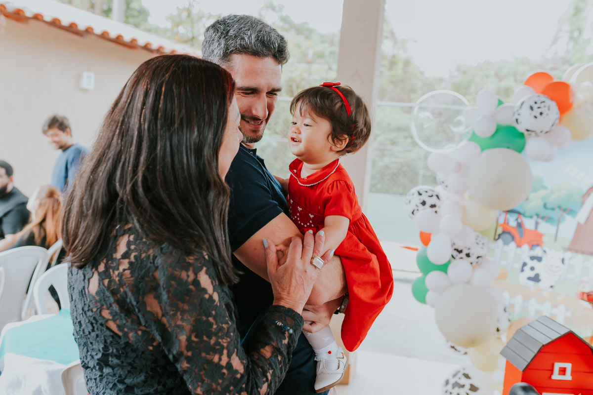 festa infantil fotografa de familias fotografia 1 ano isis rio de Janeiro rj ilha do governador tema fazendinha