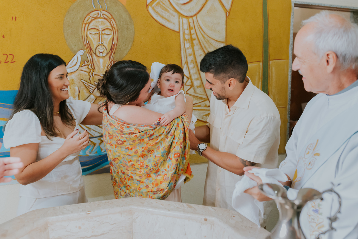 fotografia batizado batismo maria Julia Rio de Janeiro fotografa familia capela nossa senhora de Fátima ilha do governador rj jardim Guanabara 